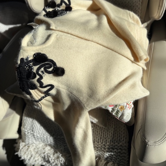 Magnolia Angora wool sweater - Picture 5 of 13